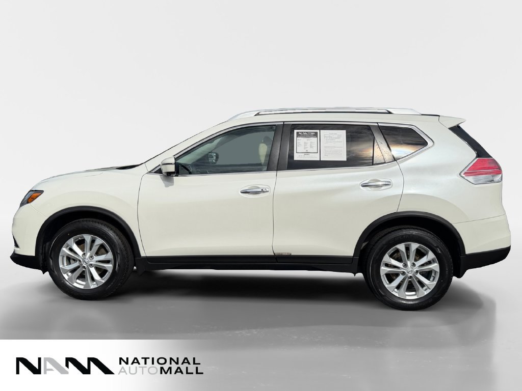 Used 2016 Nissan Rogue SV w/ SV Premium Package FWD image 2