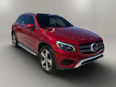Used 2018 Mercedes-Benz GLC 300 4MATIC image 1