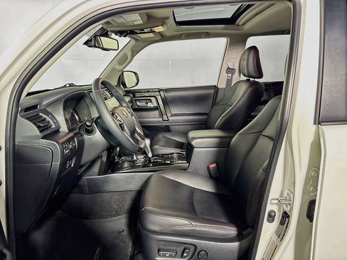 Used 2023 Toyota 4Runner TRD Off-Road Premium w/ Moonroof Package AWD/4WD image 11