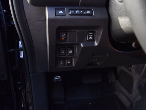 Used 2023 Nissan Frontier PRO-4X w/ Pro Convenience Package AWD/4WD image 13