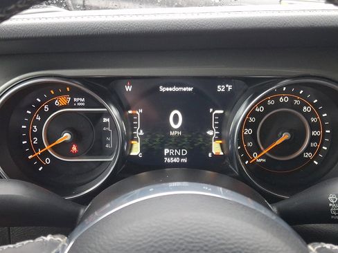 Used 2022 Jeep Wrangler Unlimited Sahara w/ Cold Weather Group AWD/4WD image 22