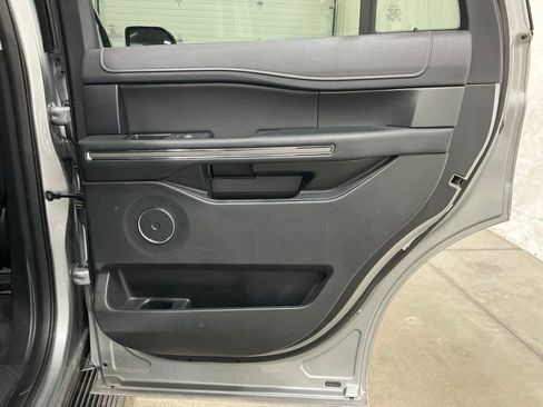 Used 2024 Ford Expedition XLT image 33