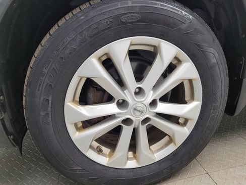 Used 2016 Nissan Rogue SV image 31