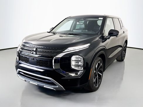 Used 2022 Mitsubishi Outlander SE AWD/4WD image 4