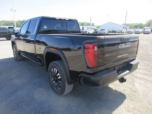 New 2026 GMC Sierra 2500 Denali Ultimate AWD/4WD image 10