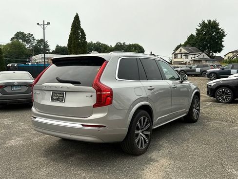 Used 2024 Volvo XC90 B5 Core w/ Climate Package AWD/4WD image 4