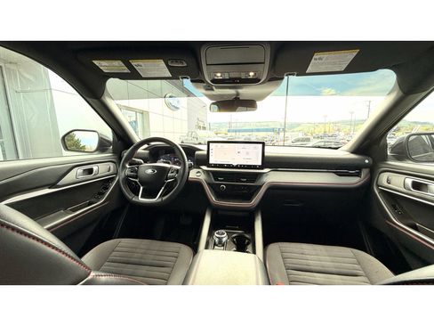 Used 2025 Ford Explorer ST-Line AWD/4WD image 13