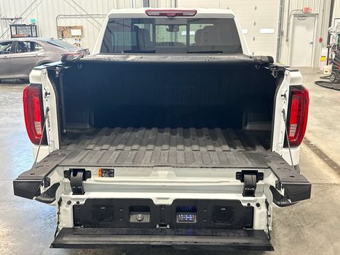 Used 2023 GMC Sierra 1500 AT4X AWD/4WD image 32