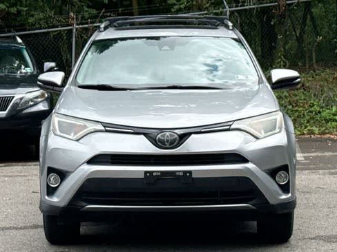 Used 2017 Toyota RAV4 XLE w/ Plus Special Value Package AWD/4WD image 20