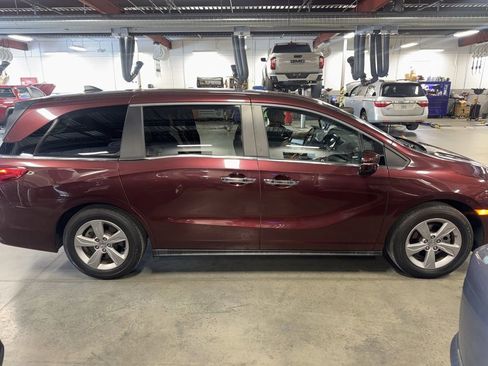 Used 2019 Honda Odyssey EX-L image 3