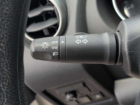 Used 2013 Nissan Rogue SV FWD image 26