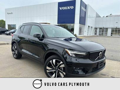 Used 2023 Volvo XC40 B5 Plus w/ Driver Assist Package