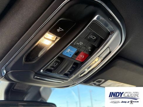 Used 2024 Jeep Grand Cherokee Altitude AWD/4WD image 19