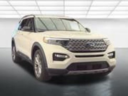 Used 2023 Ford Explorer Limited w/ Equipment Group 301A AWD/4WD image 4