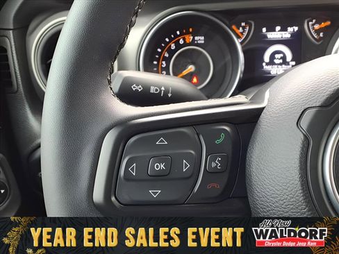 Used 2023 Jeep Gladiator Sport image 17