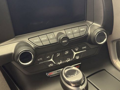 Used 2019 Chevrolet Corvette Z06 w/ Battery Protection Package image 21