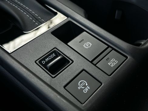 New 2026 Nissan Sentra SV w/ SV Convenience Package FWD image 19