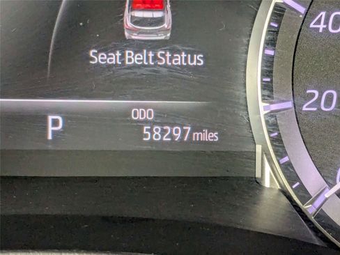 Used 2022 Toyota Highlander XLE AWD/4WD image 20