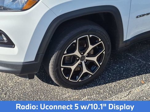 Used 2025 Jeep Compass Limited AWD/4WD image 9