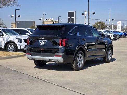 New 2026 Kia Sorento LX FWD image 4