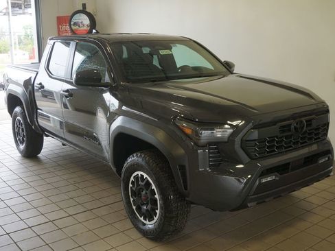 New 2026 Toyota Tacoma TRD Off-Road AWD/4WD image 2