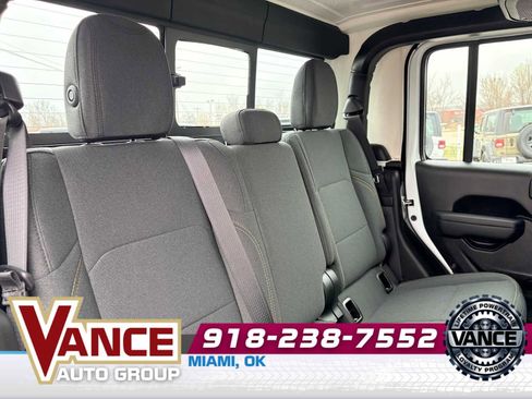 New 2026 Jeep Gladiator Sport image 17