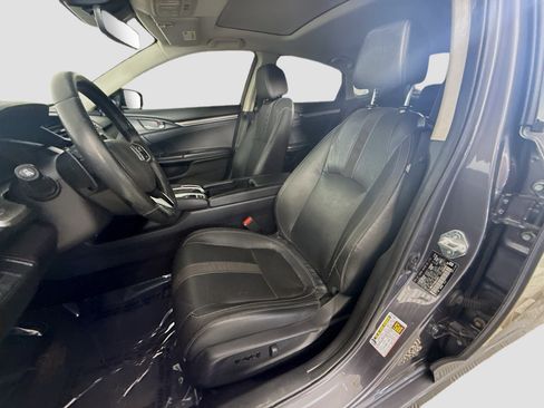 Used 2019 Honda Civic Touring image 22