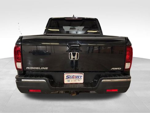 Used 2019 Honda Ridgeline Sport image 2