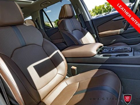 Used 2025 Honda Pilot Elite image 4