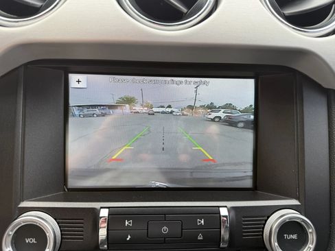 Used 2017 Ford Mustang Premium RWD image 22