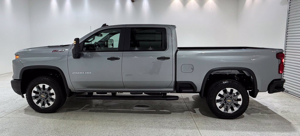 New 2026 Chevrolet Silverado 2500 Custom w/ Custom Value Package AWD/4WD image 2