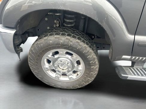 Used 2015 Ford F250 XLT w/ XLT Premium Package image 19