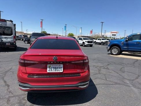 Used 2025 Volkswagen Jetta SEL FWD image 7