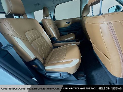 New 2026 Nissan Pathfinder Platinum AWD/4WD image 29