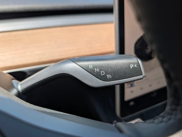 Used 2023 Tesla Model Y Long Range AWD/4WD image 23