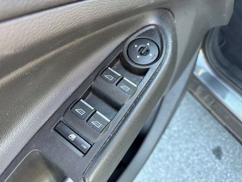 Used 2017 Ford Escape Titanium FWD image 25