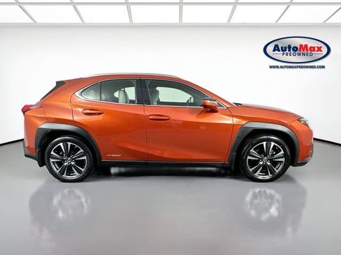 Used 2021 Lexus UX 250h w/ Premium Package AWD/4WD image 10