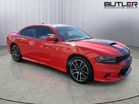 Used 2022 Dodge Charger R/T w/ Plus Group RWD image 8