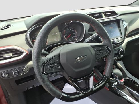 Used 2023 Chevrolet TrailBlazer RS w/ Sun and Liftgate Package AWD/4WD image 12
