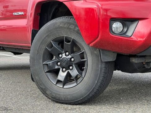 Used 2014 Toyota Tacoma 4x4 Access Cab V6 image 2