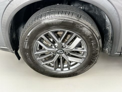 Used 2024 Nissan Rogue S AWD/4WD image 11
