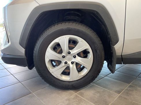 Used 2019 Toyota RAV4 LE w/ All Weather Liner Package AWD/4WD image 10