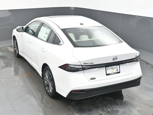 New 2026 Nissan Sentra SL FWD image 35