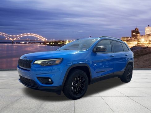 Used 2023 Jeep Cherokee Altitude Lux image 1