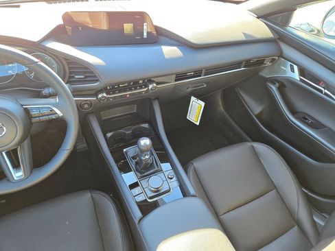 New 2026 MAZDA MAZDA3 2.5 S Hatchback w/ Premium Pkg FWD image 17