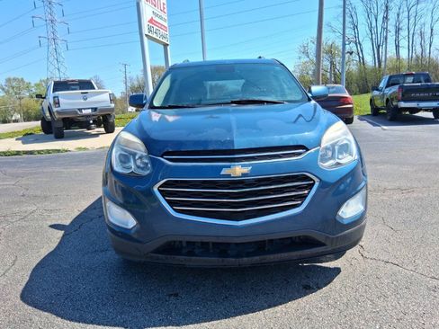 Used 2017 Chevrolet Equinox LT w/ Convenience Package AWD/4WD image 2