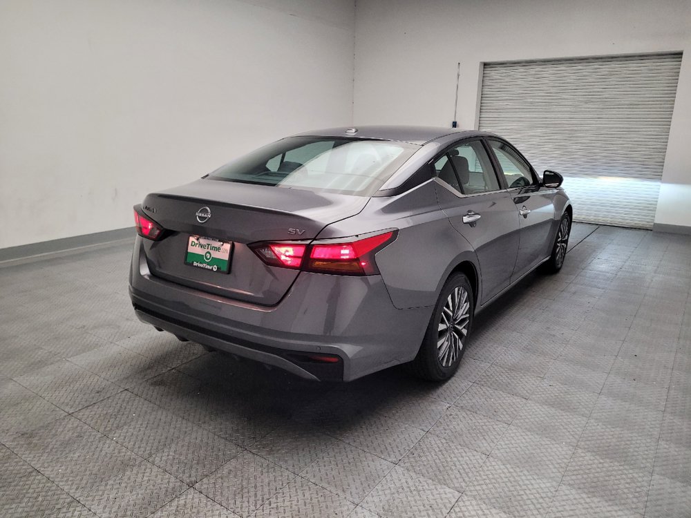 Used 2024 Nissan Altima 2.5 SV FWD image 9