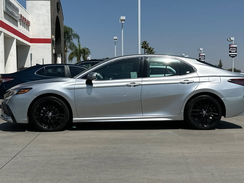 Used 2023 Toyota Camry XSE image 3