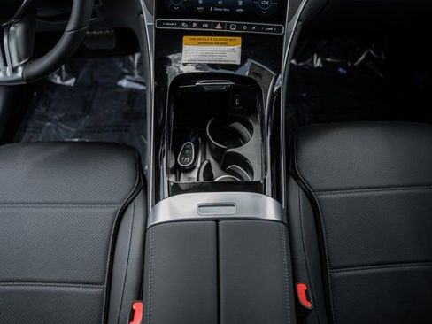 New 2025 Mercedes-Benz GLC 350e 4MATIC image 24