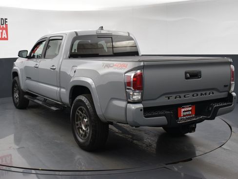 Used 2021 Toyota Tacoma TRD Sport w/ Technology Package AWD/4WD image 3